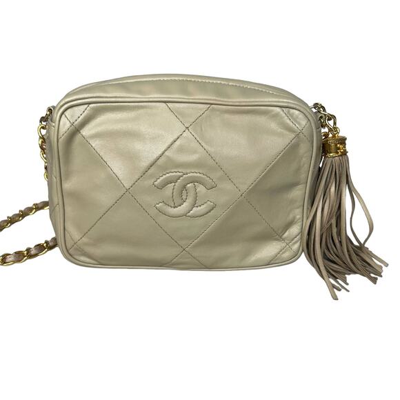 Chanel Vintage Tan Beige Quilted 24K Gold Chain Strap Camera Bag - Picture 15 of 15